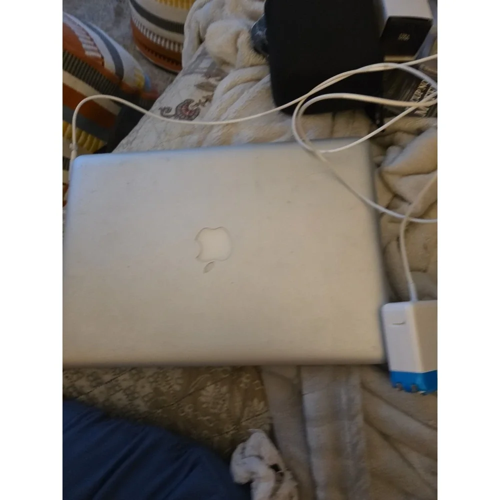 Apple MacBook 15